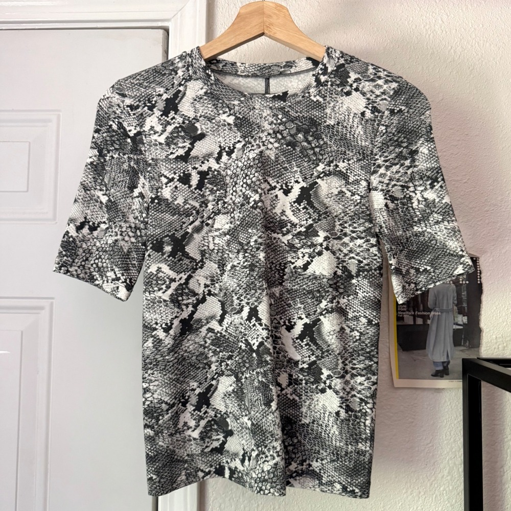 ENZA COSTA white grey snake python short sleeve crew cropped baby tee t-shirt